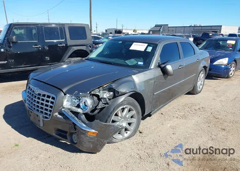 2008 Chrysler 300 Limited z USA, uszkodzony, nr VIN 2C3KA33G68H255957